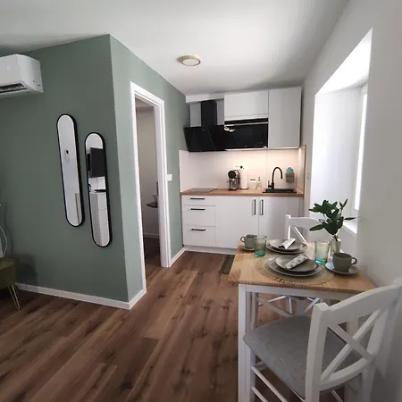 Lions Corner - Seaside Apartman